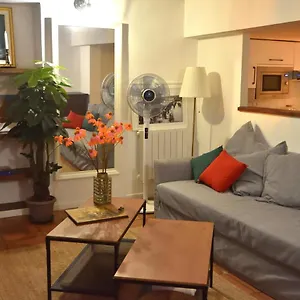 https://apartment-33-on-the-old-historic-senate-square.fr-provencehotel.com