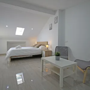 https://edificio-esparteros-grupalmalaga.es-andalucia.com