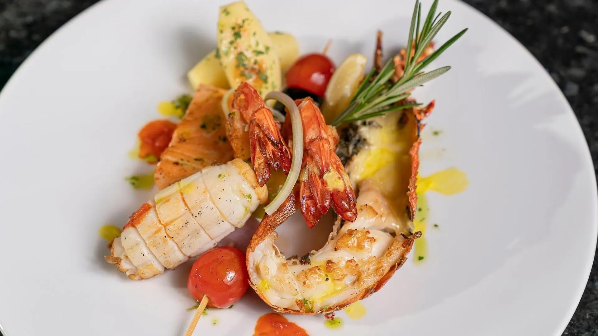 Intercontinental Dar Al Tawhid Makkah By Ihg Hotel Mecca Saudi Arabia