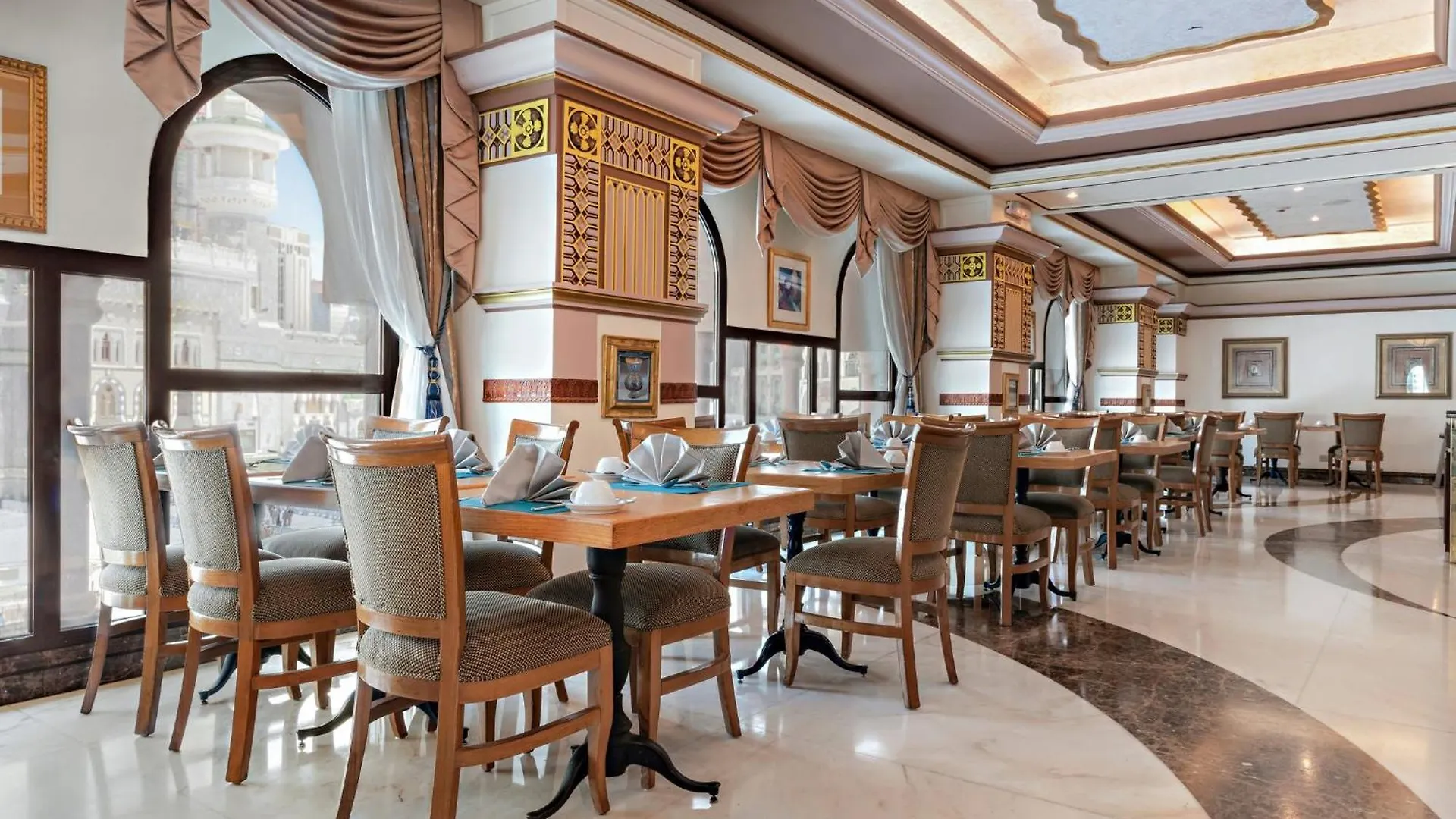 Hotel Dar Al Tawhid Intercontinental Makkah By Ihg La La Mecca